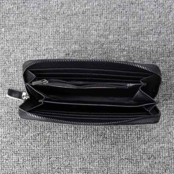 🔥😍 1 LEFT Light Reflective Wallets 😍🔥 - Picture 11 of 12